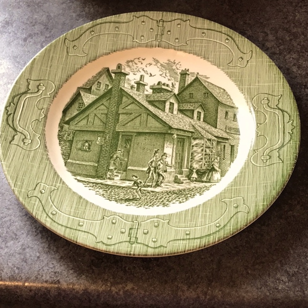 COPY - The Old Curiosity Shop dinner plate. 10 in  - l have 4 of them